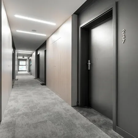 Modern Plac Wolnosci By Renters *