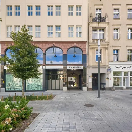 Modern Plac Wolnosci By Renters דירה