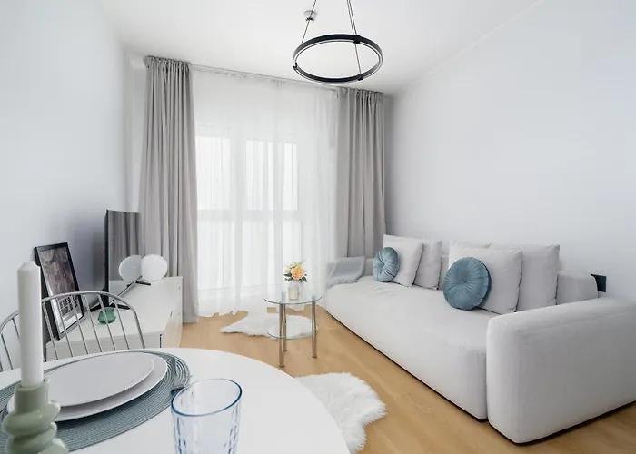 Apartment Modern Plac Wolnosci By Renters Poznan